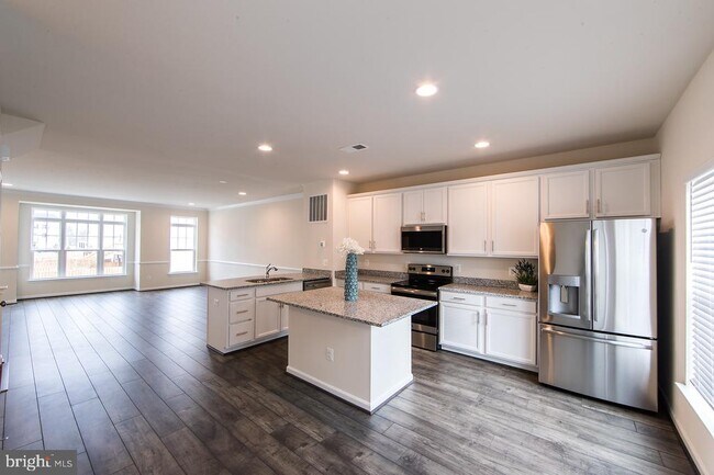 203 Upper Brook Terrace in Purcellville, VA - Building Photo - Building Photo