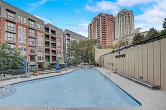 3481 Lakeside Dr NE in Atlanta, GA - Building Photo - Building Photo