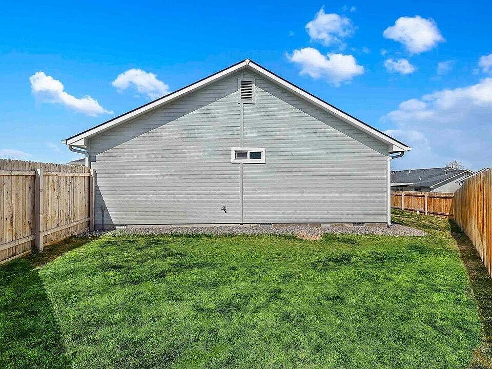 710 Brampton Dr in Caldwell, ID - Foto de edificio