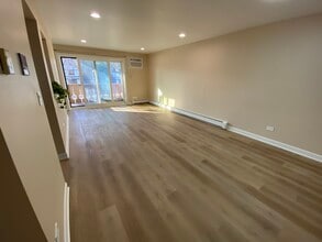 17 Parkside Ct in Vernon Hills, IL - Building Photo - Building Photo