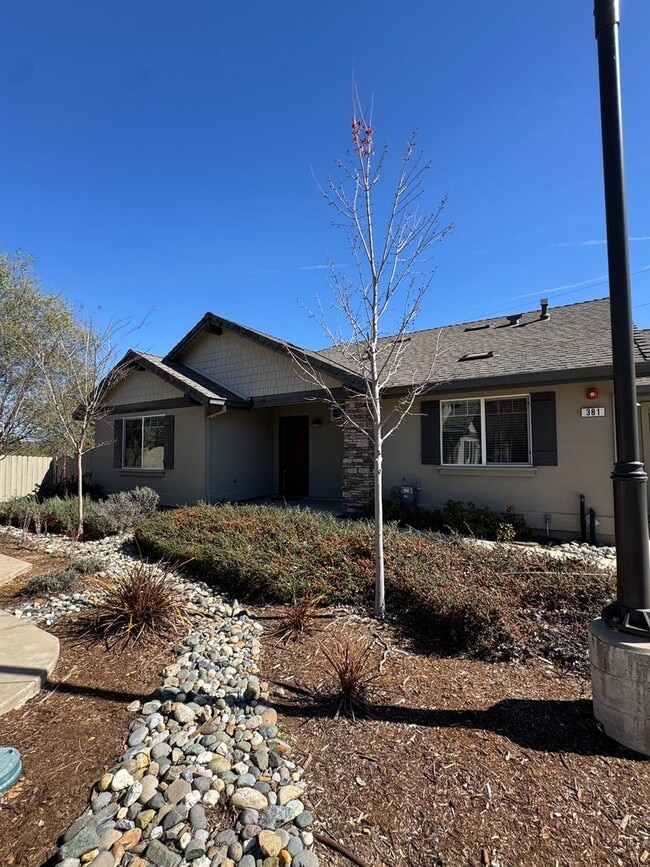 371 Sacramento St in Auburn, CA - Building Photo - Building Photo