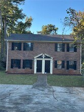 880 Five Forks Trickum Rd SW in Lawrenceville, GA - Building Photo - Building Photo