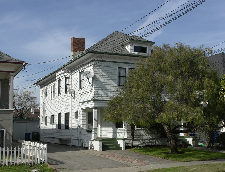 1087 Park Ave in Alameda, CA - Building Photo