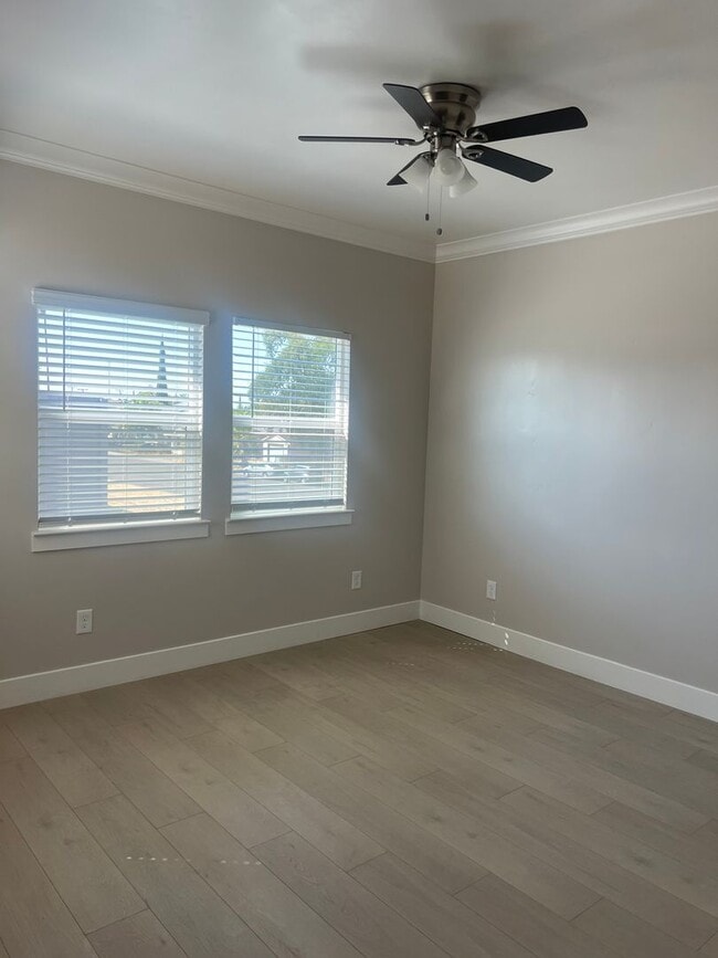 1363 Harris Ave in Sacramento, CA - Building Photo - Building Photo