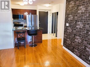 5793 Yonge St in Toronto, ON - Building Photo - Building Photo