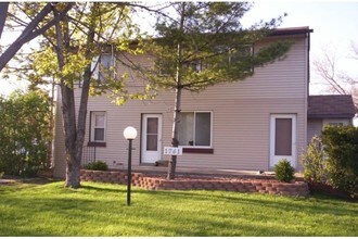 Belrose Court in Hazel Park, MI - Foto de edificio - Building Photo