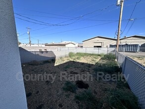 1632 Shamrock Rd in Bullhead City, AZ - Building Photo - Building Photo