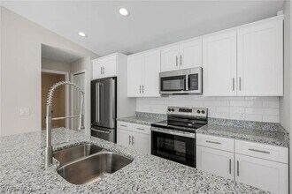 1024 NW 12th Ave in Cape Coral, FL - Building Photo - Building Photo