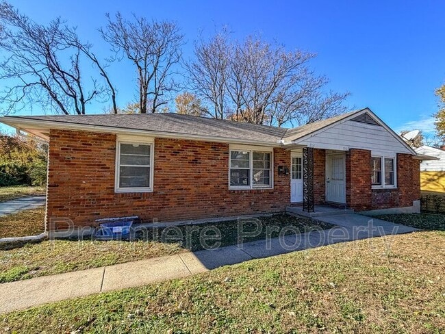 property at 704 N Pearl St