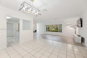 7920 SW 132nd St in Miami, FL - Building Photo - Building Photo