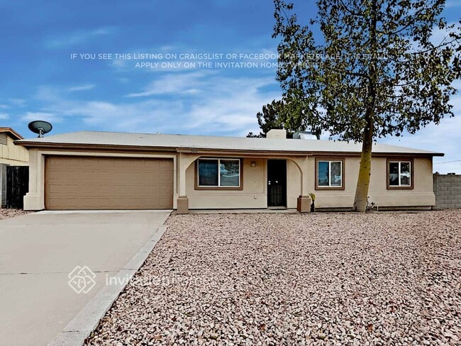 3601 E Janice Wy