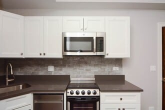 645 W Wrightwood Ave, Unit A03C in Chicago, IL - Foto de edificio - Building Photo