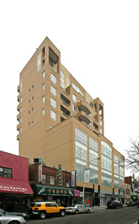 Grace Tower in Flushing, NY - Foto de edificio - Building Photo