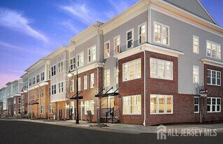 65 Cannon St in North Brunswick, NJ - Building Photo