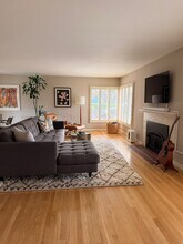 3860 Linda Vista Ave in Napa, CA - Building Photo - Building Photo