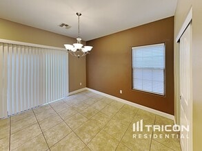143 Manor House Ave in Las Vegas, NV - Building Photo - Building Photo