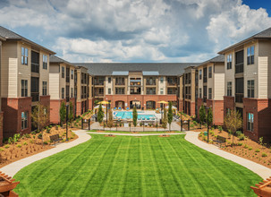 Fountains Matthews in Matthews, NC - Foto de edificio - Building Photo