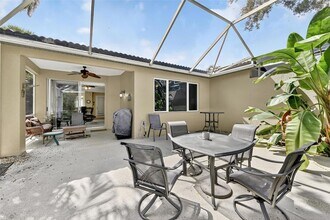 8512 54th Ave Cir E in Bradenton, FL - Building Photo - Building Photo