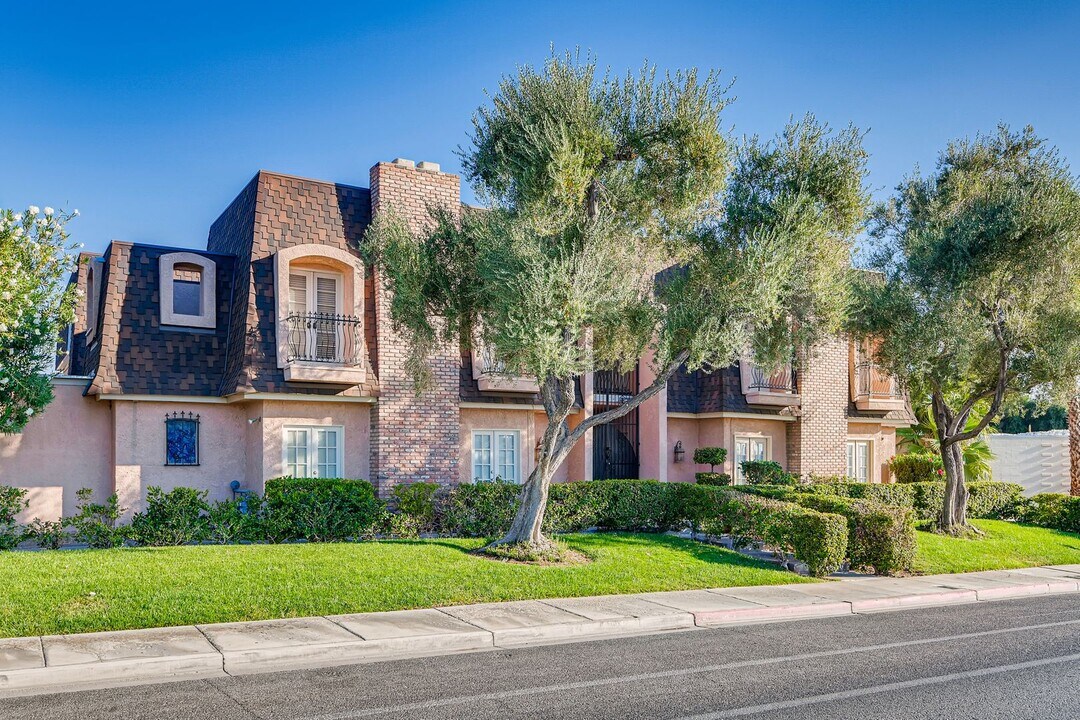1409 E St Louis Ave in Las Vegas, NV - Building Photo