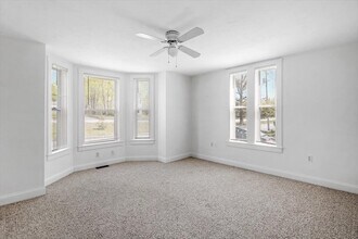 1067-1069 Front St-Unit -1 in Weymouth, MA - Foto de edificio - Building Photo