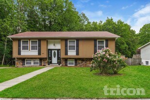 2300 Timbercrest Dr in District Heights, MD - Building Photo