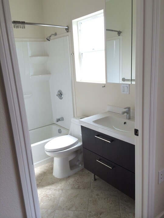 716 Olive Ave, Unit 716 Olive in South San Francisco, CA - Building Photo
