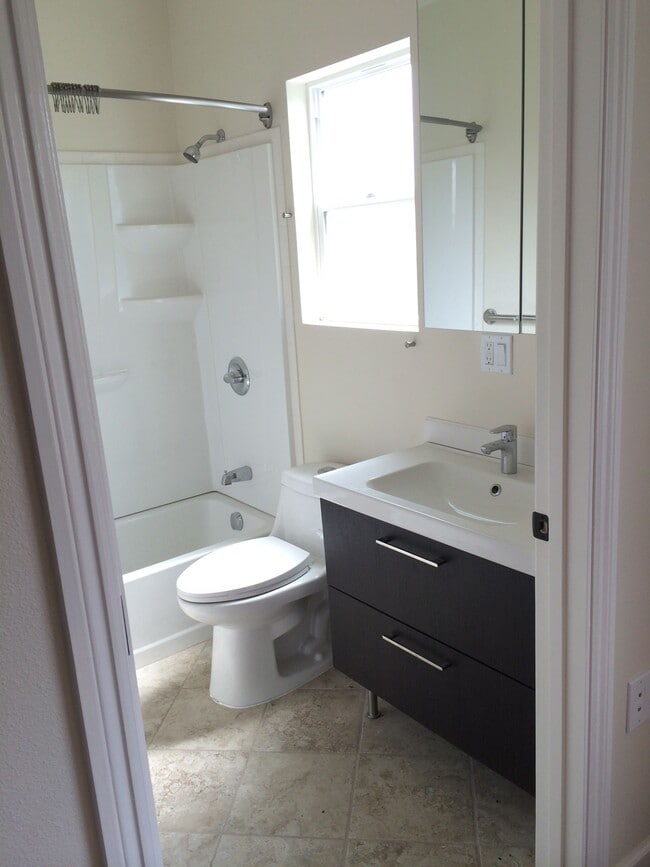 716 Olive Ave, Unit 716 Olive