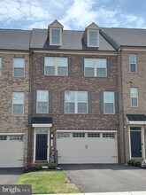 3302 Treviso Ln in Ellicott City, MD - Building Photo - Building Photo