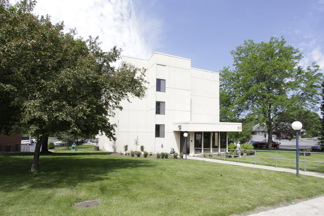 Rogue Valley Towers in Rockford, MI - Building Photo