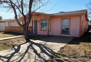 1504 S Jefferson St in Midland, TX - Building Photo