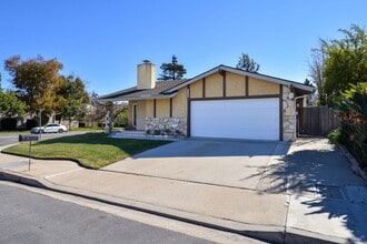 3786 San Marcos Ct in Thousand Oaks, CA - Building Photo - Building Photo