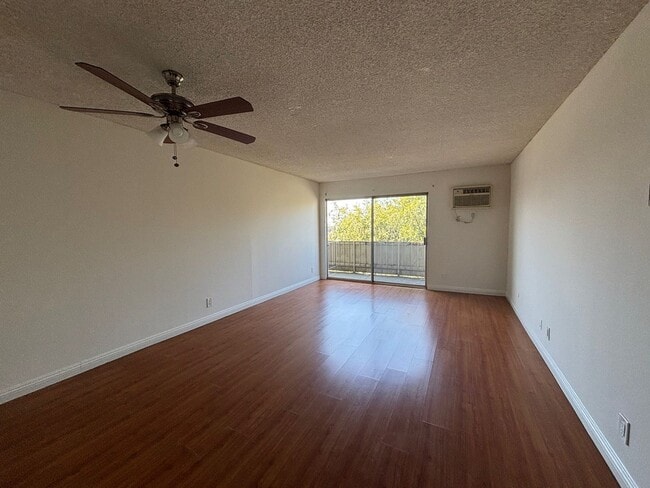 124 N Oxford Ave in Los Angeles, CA - Building Photo - Building Photo