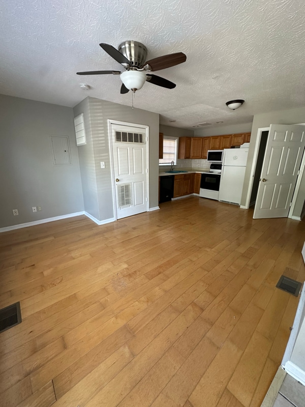 property at 716 E Caldwell St