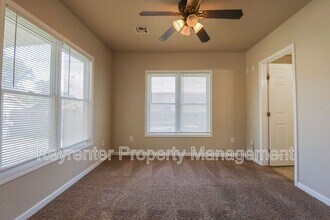 512 S 55th W Ave in Tulsa, OK - Foto de edificio - Building Photo