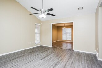 6265 Jamestown Dr in Horn Lake, MS - Foto de edificio - Building Photo