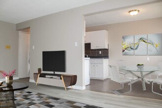 Rosslyn Apartments in Edmonton, AB - Building Photo - Building Photo