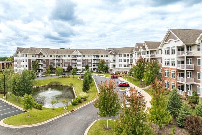 Applewood Pointe of Roseville at Central Park