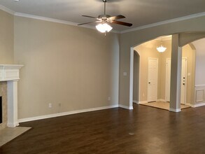 515 Cool Meadow Ct in Desoto, TX - Building Photo - Building Photo