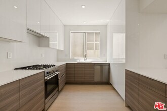 10630 Wilkins Ave in Los Angeles, CA - Building Photo - Building Photo