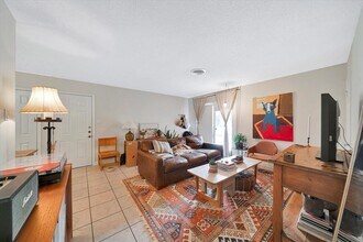 1104 Kinney Ave in Austin, TX - Building Photo - Building Photo