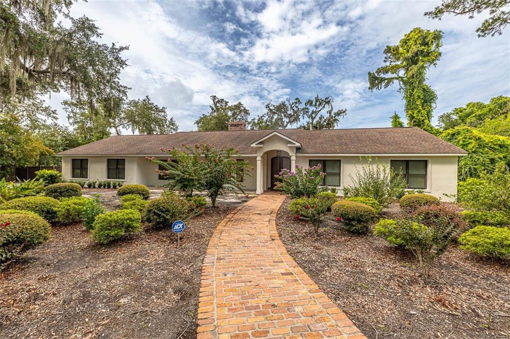 12 Plantation Way in St. Simons Island, GA - Foto de edificio