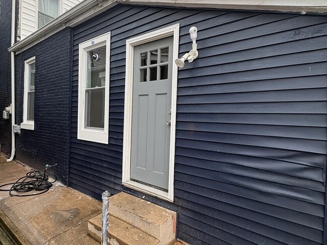 property at 1404 N 6th St