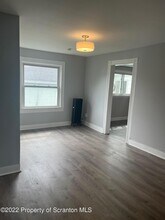 922 S Webster Ave-Unit -2 in Scranton, PA - Building Photo - Building Photo