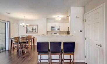 2851 Holborn Cir in Madison, WI - Building Photo - Building Photo