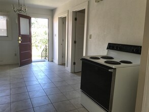 771 5th St in Gustine, CA - Building Photo - Building Photo