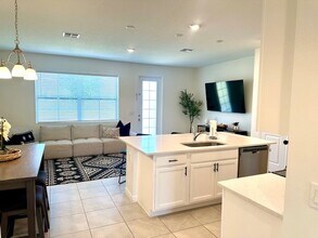 1413 Discovery St in Davenport, FL - Building Photo - Building Photo