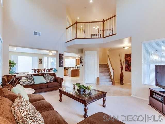 657 Oakwood Creek Pl in Escondido, CA - Building Photo - Building Photo
