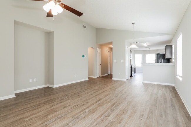 226 Dover Bluff Dr in Orange Park, FL - Building Photo - Building Photo