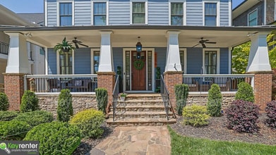 4256 Weaver St SE in Smyrna, GA - Foto de edificio - Building Photo