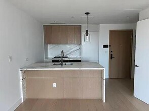208 Delancey St in New York, NY - Building Photo - Building Photo